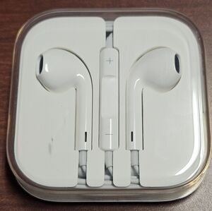 APPLE Earbuds White Wired with Remote